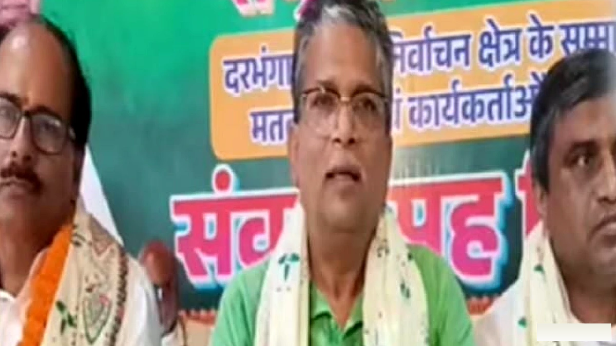 ‘गुड़ खाए गुलगुल्ला से परहेज’ वाली है हालत, चिराग पासवान पर आलोक मेहता का तंज; और क्या-क्या कहा?