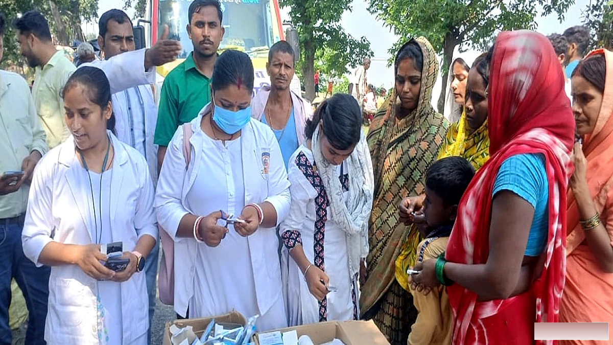 गंडक के बढ़ते जलस्तर से सारण में बाढ़, एनडीआरएफ-एसडीआरएफ की चार टीमें तैनात; राहत केंद्र सक्रिय