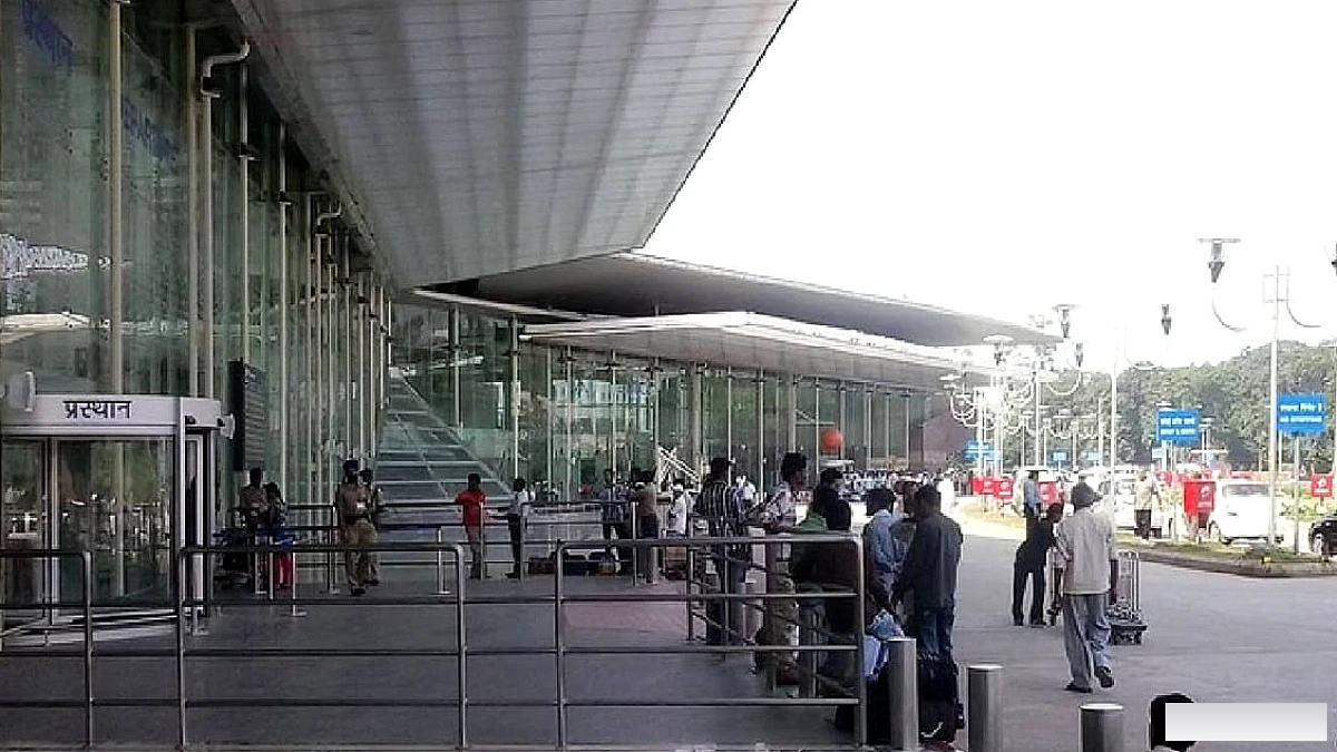 लखनऊ एयरपोर्ट पर पार्किंग शुल्क में बदलाव, वाणिज्यिक वाहनों के लिए नई दरें