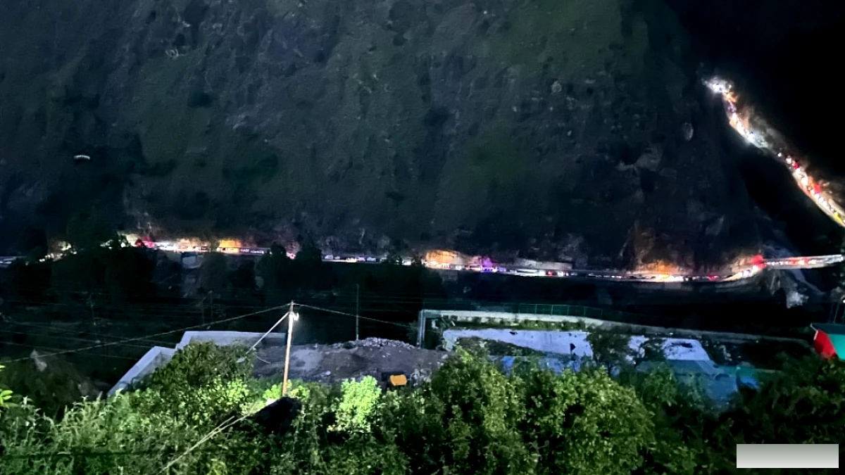 लॉन्ग वीकेंड में उत्तराखंड‑हिमाचल के पहाड़ी मार्गों पर भारी ट्रैफिक जाम