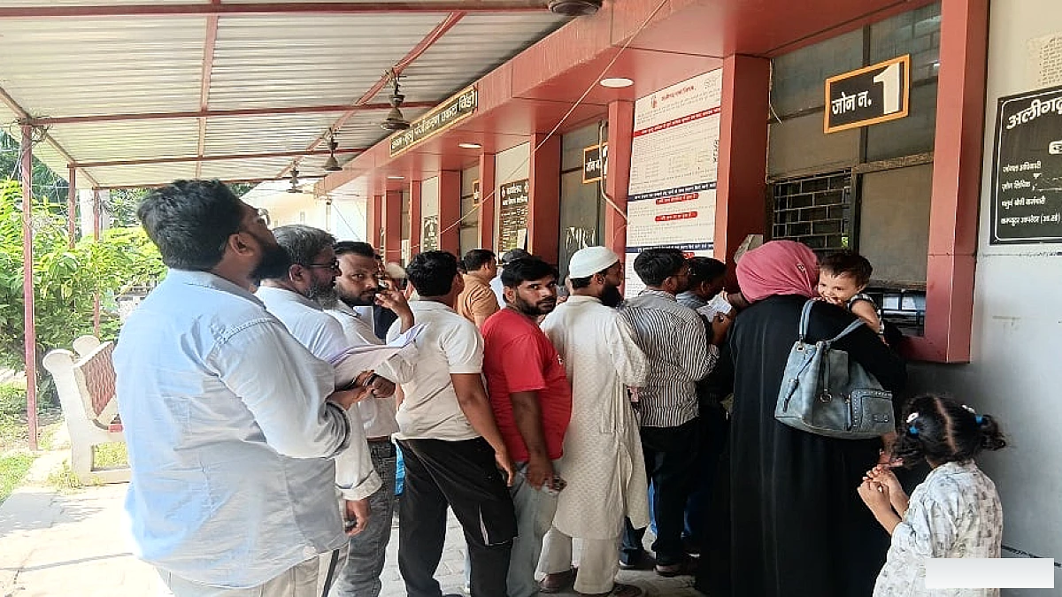 ऑनलाइन आवेदन, ऑफलाइन परेशानी, जन्म-मृत्यु प्रमाणपत्र के लिए निगम के चक्कर काट रहे आवेदक