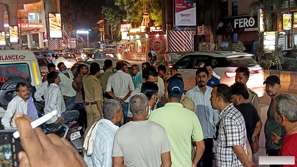 एलएलबी छात्रा की मृत्यु पर परिजनों की मांग, पोस्टमार्टम में हंगामा