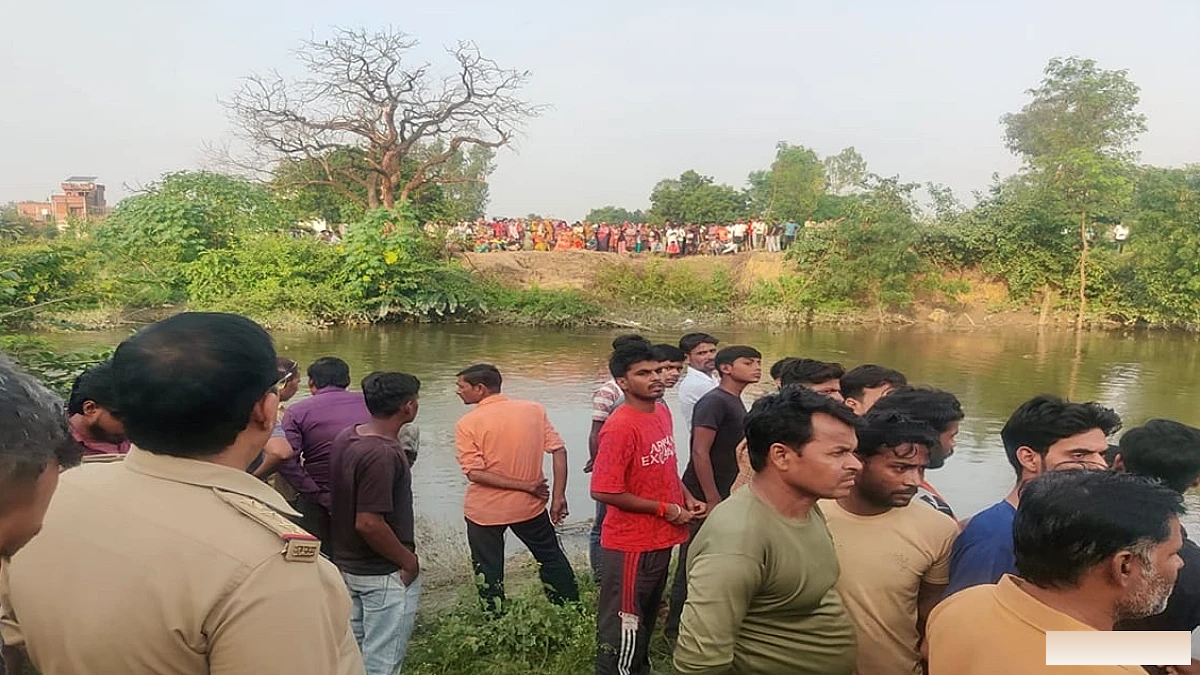 बरेली में नकटिया नदी पर बाइक के साथ गिरे तीन युवक, एक की डूबकर मौत