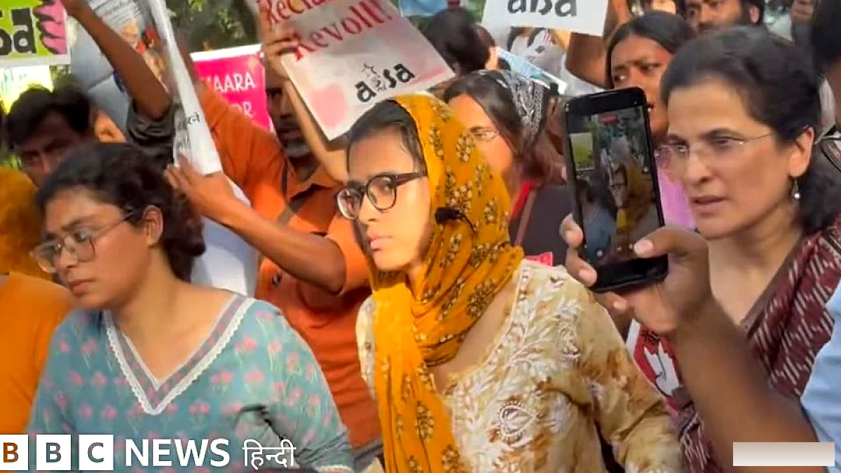 नेहा बोरा हिरासत में, जानिए दिल्ली में ज्ञानेश कुमार और एसआईआर के ख़िलाफ़ प्रदर्शन में रविवार को क्या-क्या हुआ?