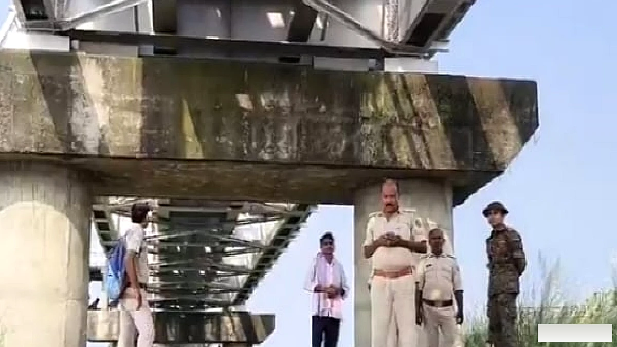 मुजफ्फरपुर में ट्रेन से कटकर महिला की मौत, बागमती नदी पर रेलवे लाइन के नीचे मिला शव