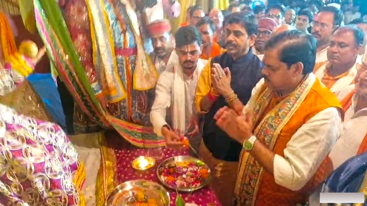 किला मैदान में सजा आस्था और संस्कृति का मंच, बक्सर की ऐतिहासिक रामलीला का हुआ शुभारंभ