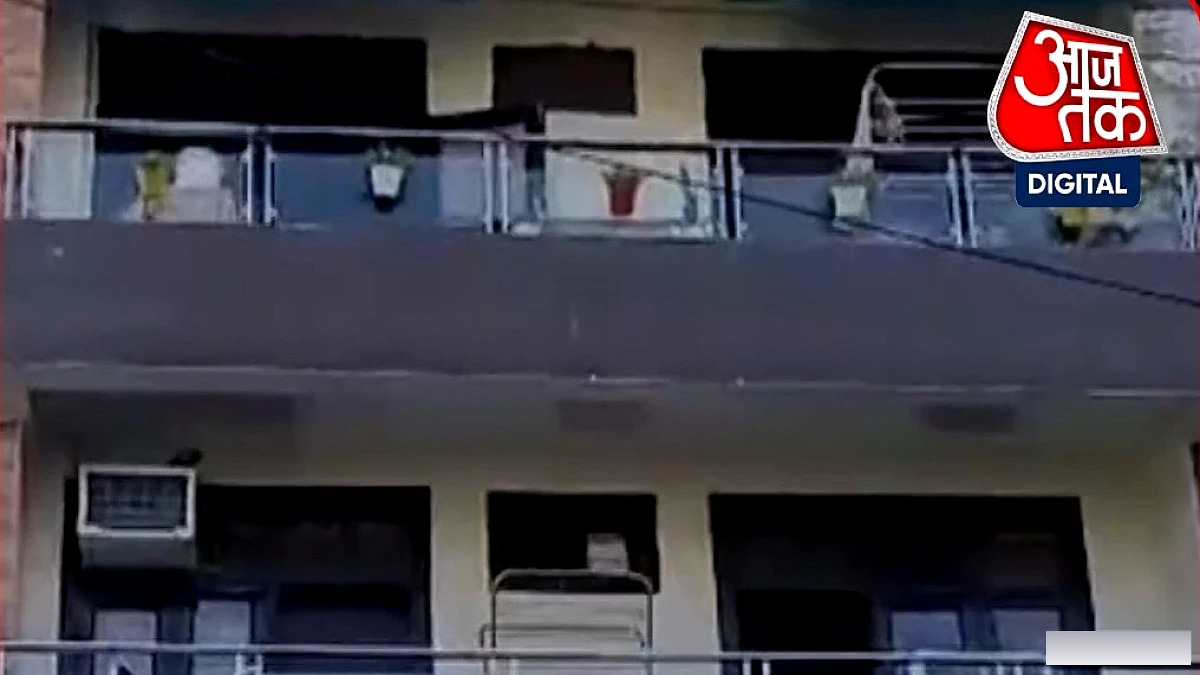 सरकारी डॉक्टर ने भगवान के पैर छूने के बाद खुद को गोली मारी
