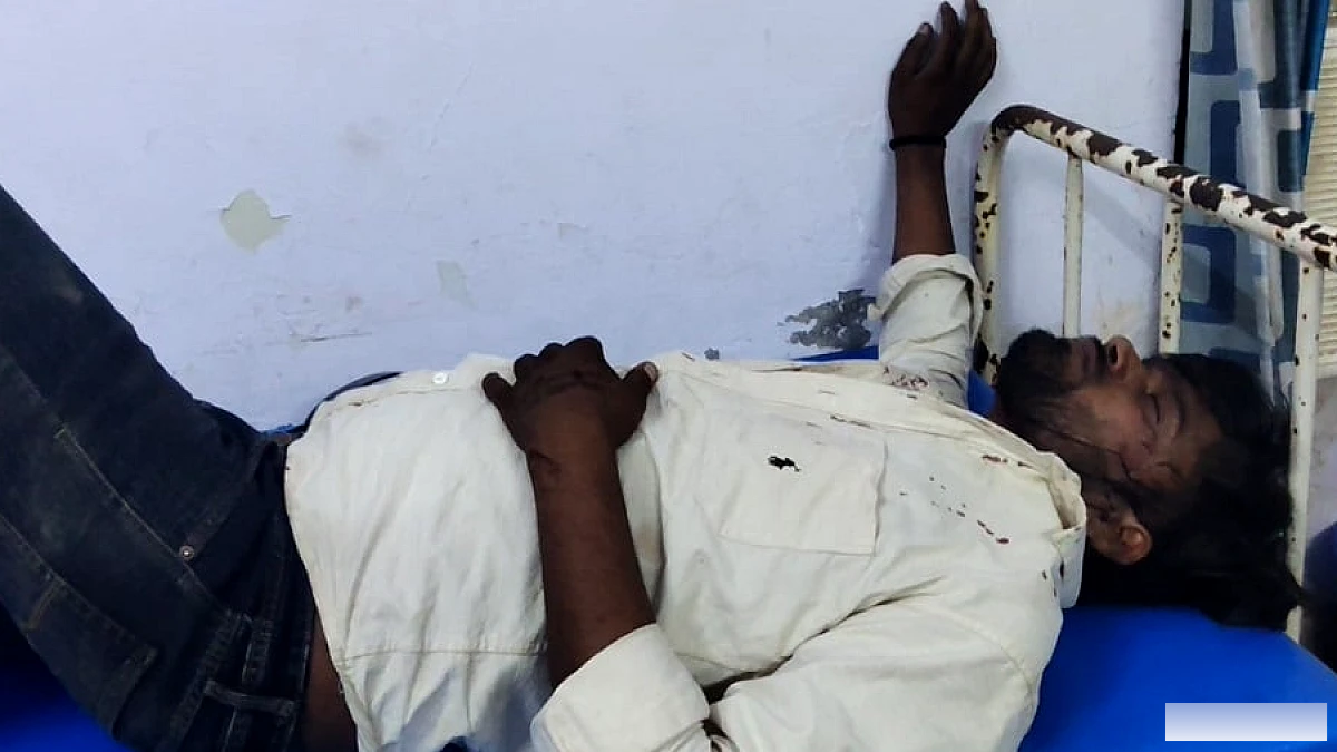 पदाधिकारियों के समर्थकों में भिड़ंत, ईंट से फोड़ा युवक का सिर
