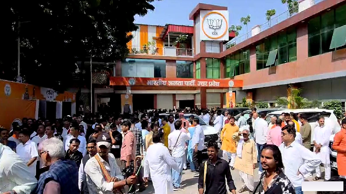 भाजपा के राज्यसभा उम्मीदवारों का प्रदेश मुख्यालय पर धूमधाम से स्वागत, योगी आदित्यनाथ भी उपस्थित
