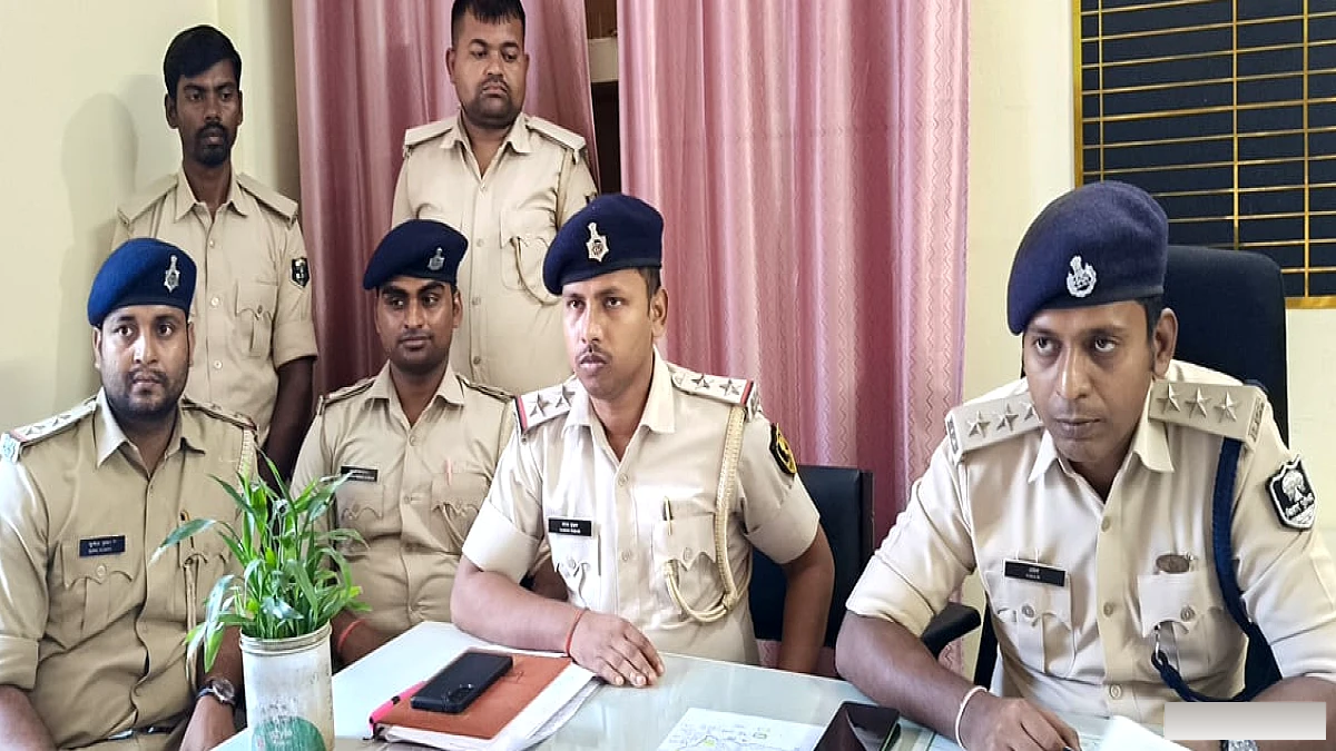सीवान में ट्रेन यात्री का ट्रॉली बैग चोरी होने का खुलासा, दो आरोपितों के घर से आभूषण बरामद