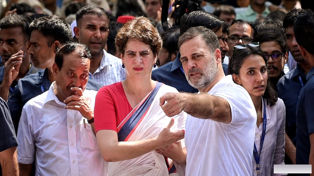 झंडे को मत छूना... राहुल गांधी की पुलिस से तीखी बहस