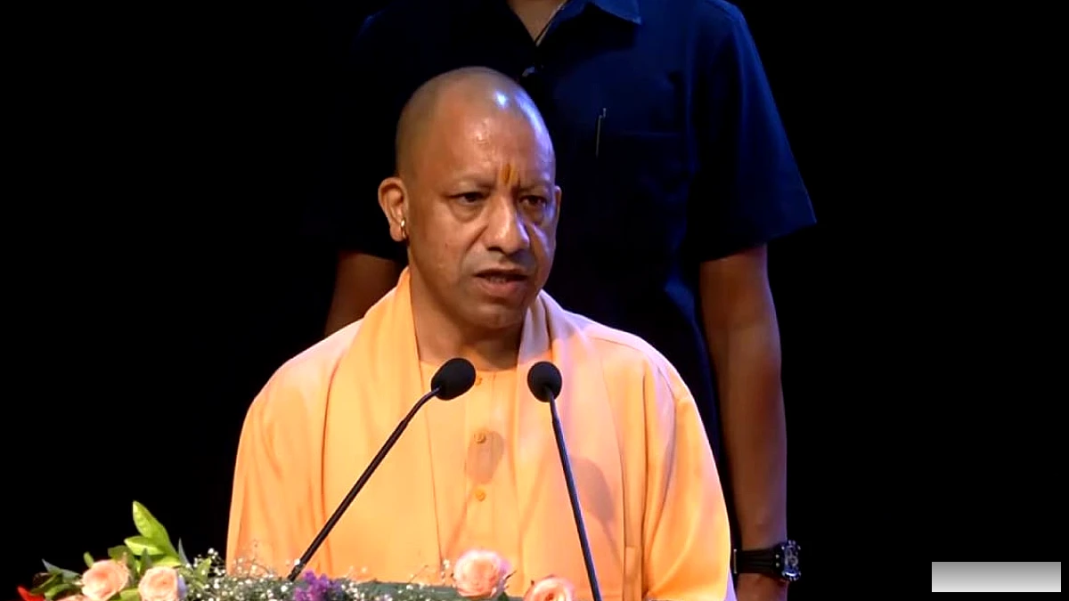यूपी के सीएम योगी आदित्यनाथ ने 2017‑के बाद की प्रगति को उजागर किया, पूर्व सरकार की नीतियों की की कड़ी आलोचना