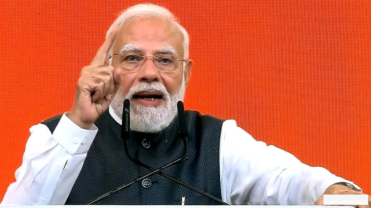 प्रधानमंत्री मोदी ने 25 साल के सेवा सफर पर नई प्रतिबद्धता: 2047 तक विकसित भारत