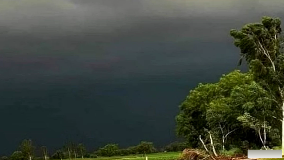 मानसून के बाद भी पूर्वी यूपी में तेज हवाएँ, गरज‑चमक और बारिश का अलर्ट