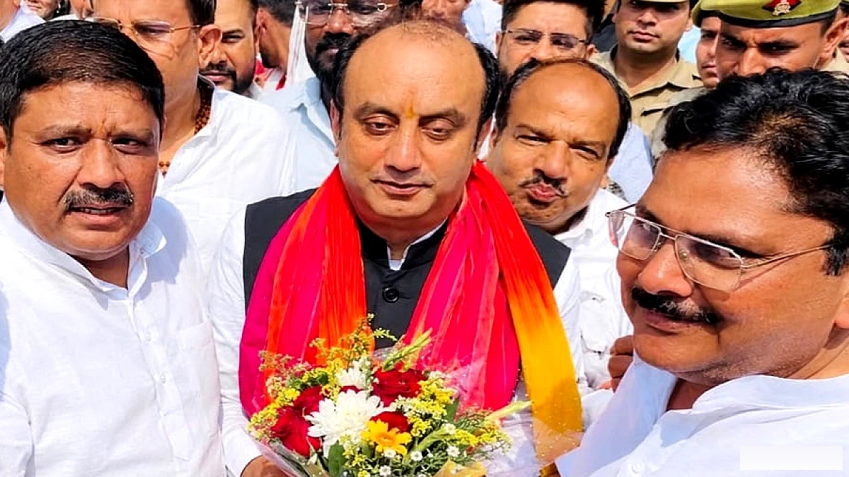भाजपा सांसद सुधांशु त्रिवेदी ने कहा, "देश की बागडोर सच्चे पायलट के हाथों में है