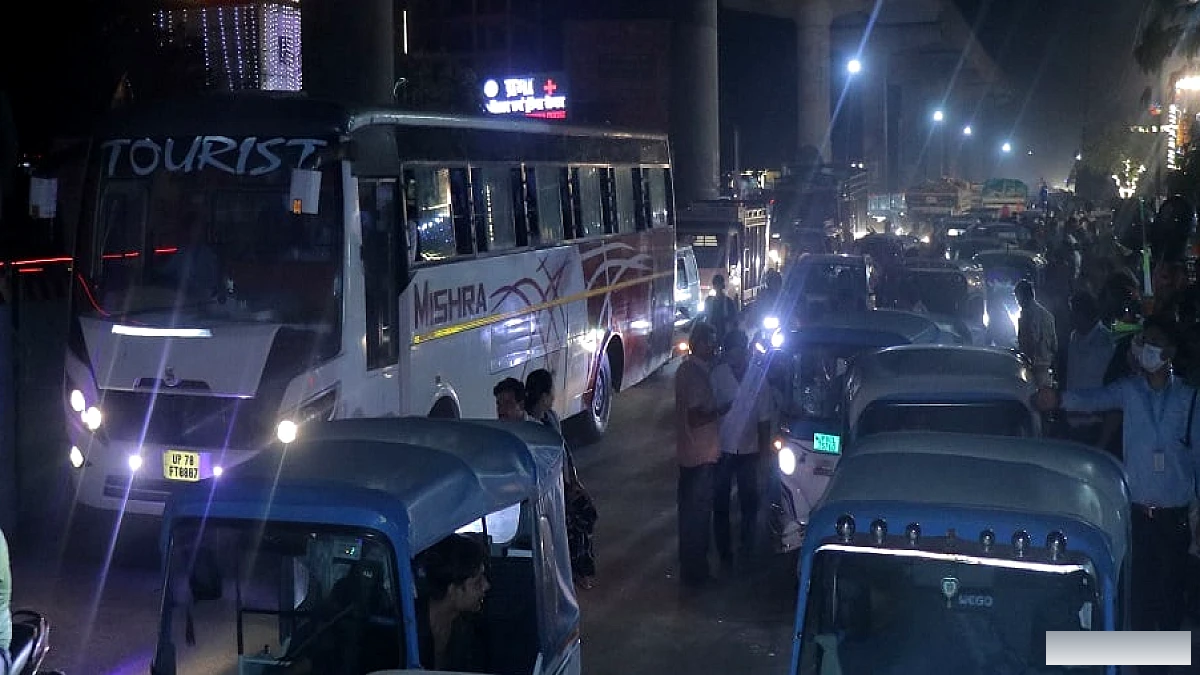 जनकपुरी महोत्सव 2026 में ट्रैफिक डायवर्जन विफल, सिकंदरा से आवास विकास तक जाम, हाईवे पर ट्रक चलते रहे