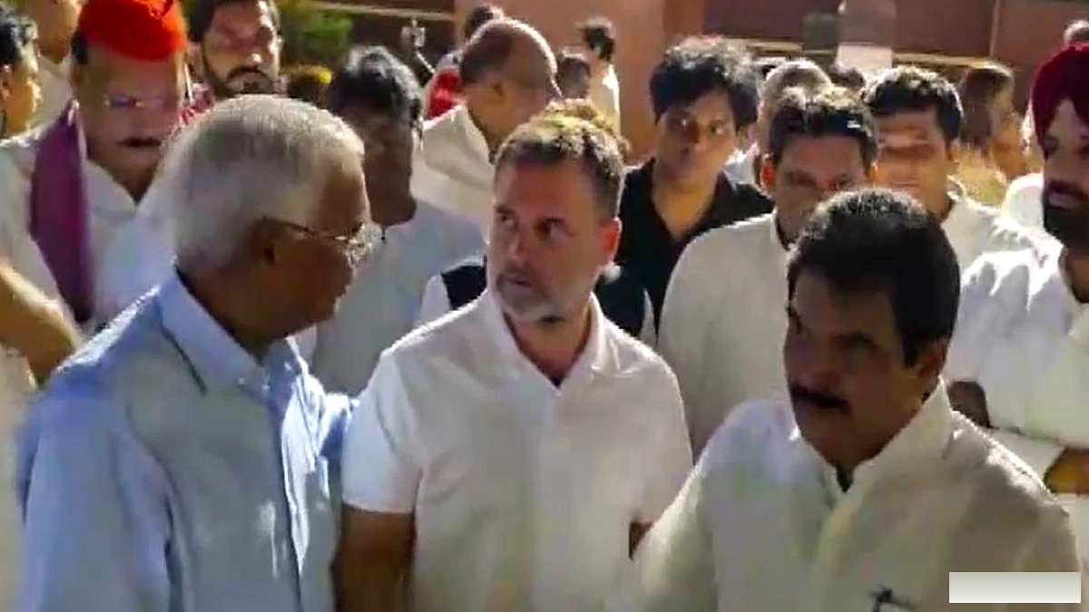 राहुल गांधी सहित 10 विपक्षी सांसदों को राष्ट्रपति द्रौपदी मुर्मु से मिलने का समय, विजय चौक पर INDIA ब्लॉक का धरना