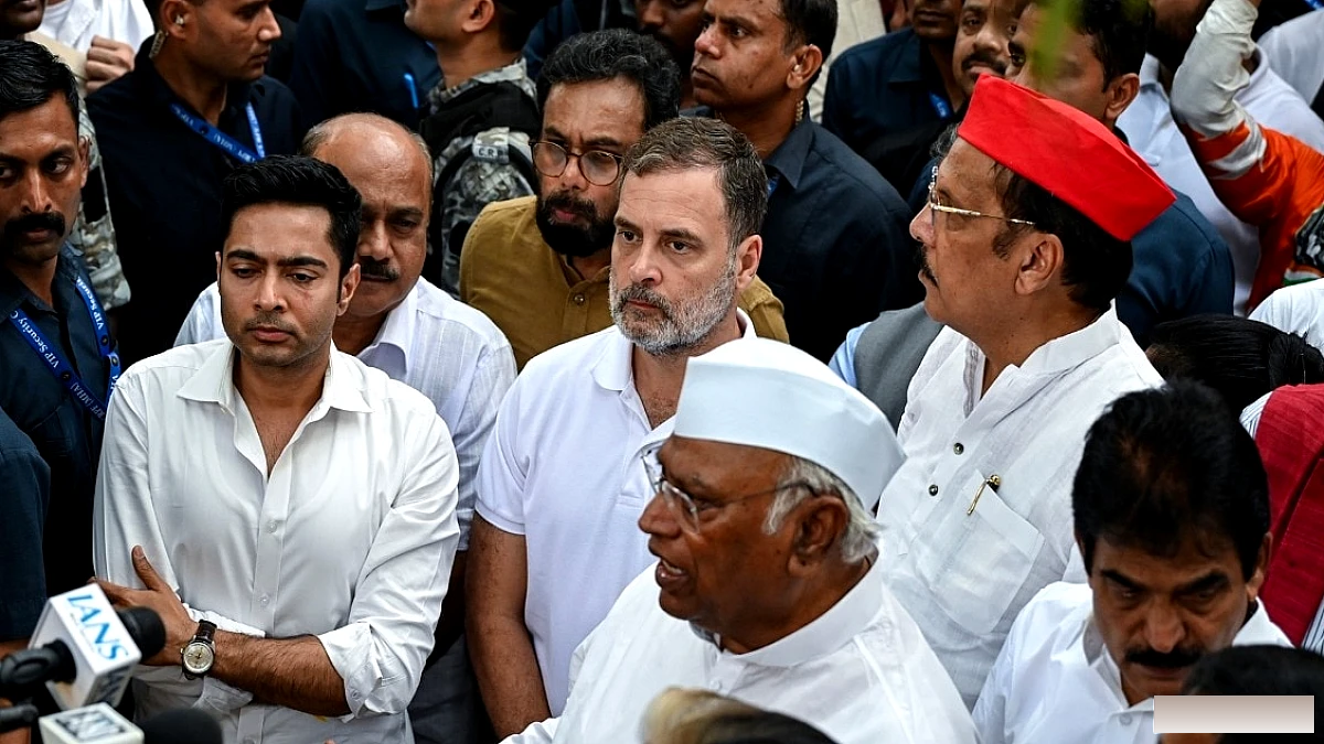 राहुल गांधी ने CJP प्रदर्शन के बीच केंद्र सरकार और RSS पर निशाना साधा, विरोध जारी रखने का इशारा