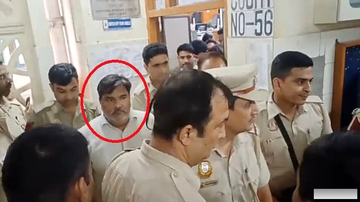 पूर्व AP पार्षद ताहिर हुसैन को दंगा उकसाने में दोषी, 12 सह-आरोपियों को बरी
