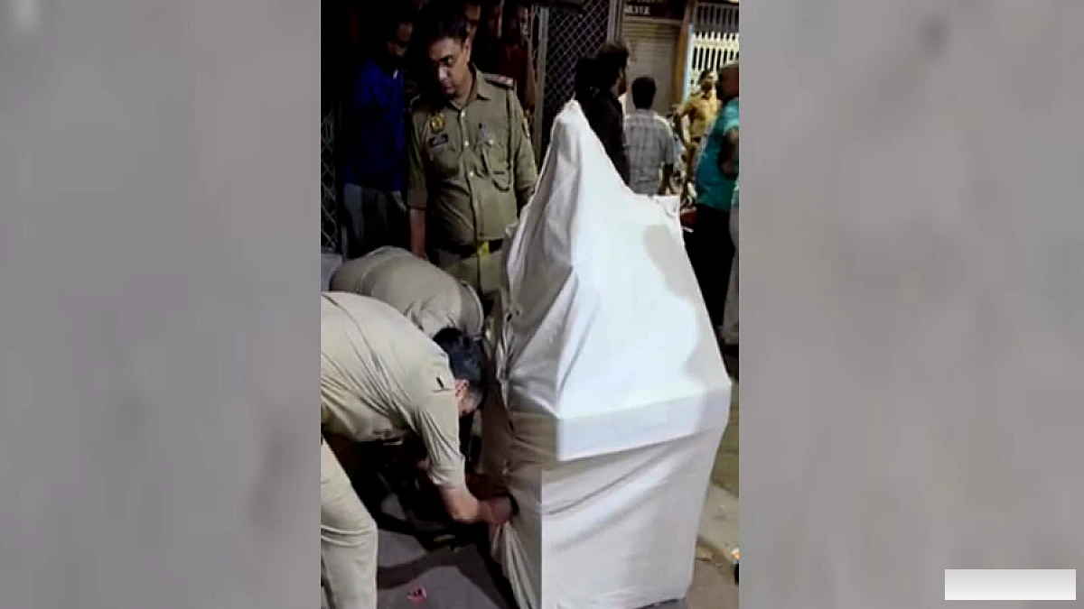 18 कैरेट के नकली गहनों के गिरोह का भंडाफोड़, महिला समेत चार गिरफ्तार