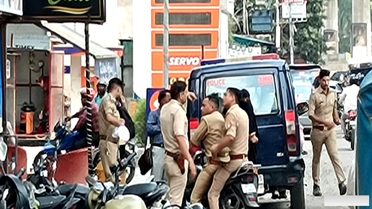 हुक्का न मिलने पर मचाई गड़बड़ी: डीसीपी ने दरोगा से तलब किया, एसीपी ने जांच शुरू की