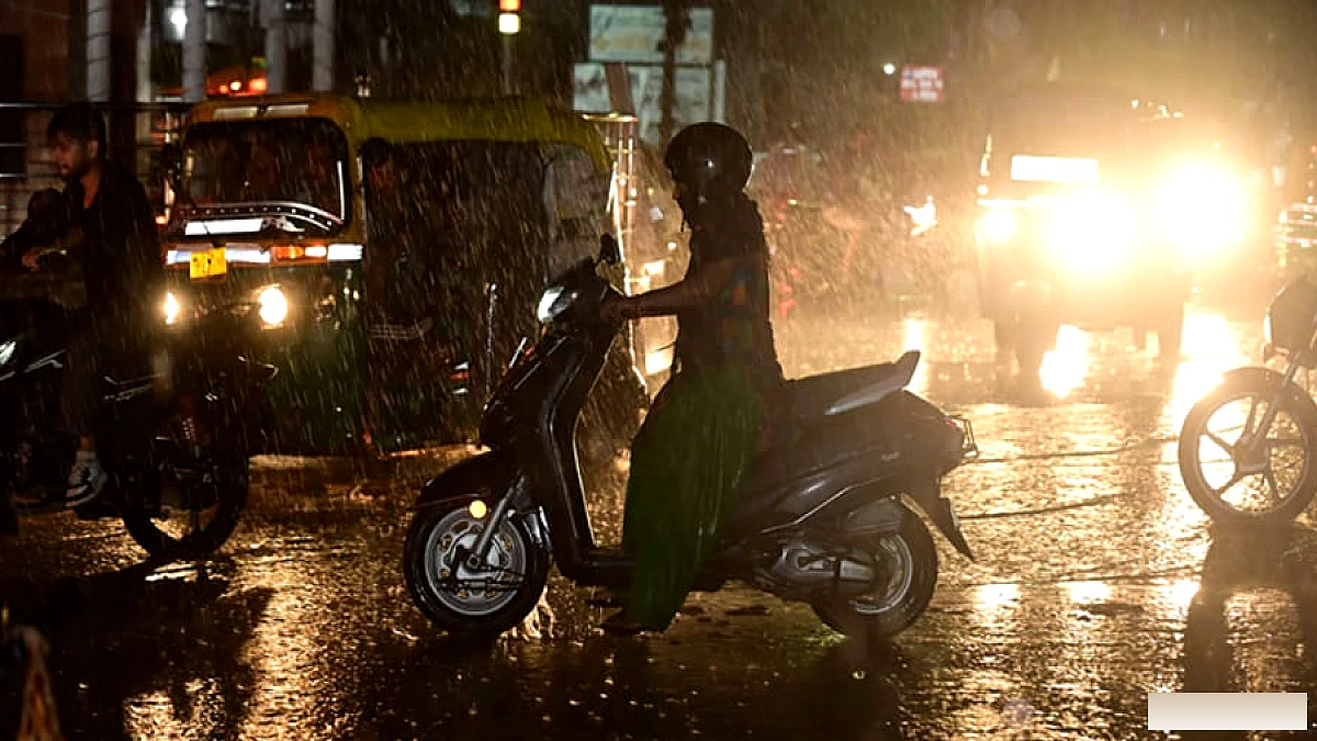 खाड़ी में नया दबाव, यूपी के कई शहरों में तेज हवा और बारिश की संभावना