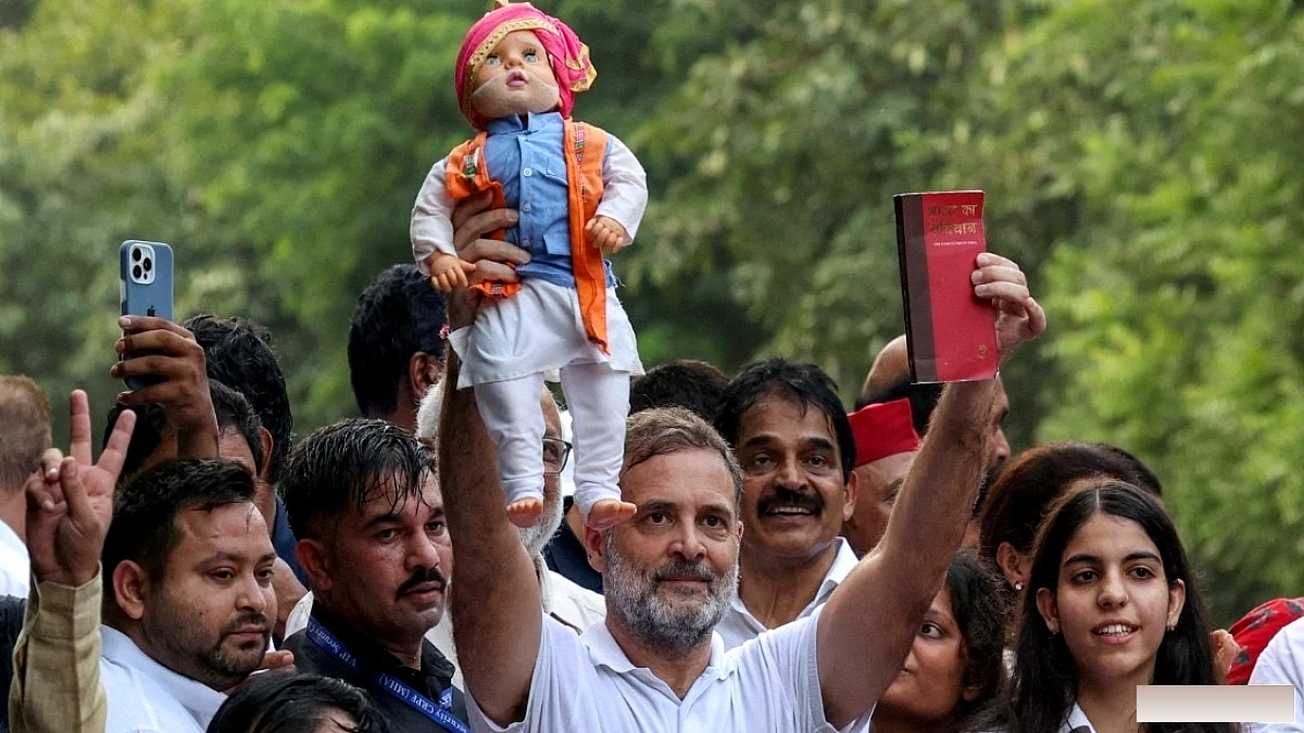 राहुल गांधी ने दिल्ली में INDIA ब्लॉक के साथ हाई‑टी और संयुक्त प्रेस कॉन्फ्रेंस आयोजित किया