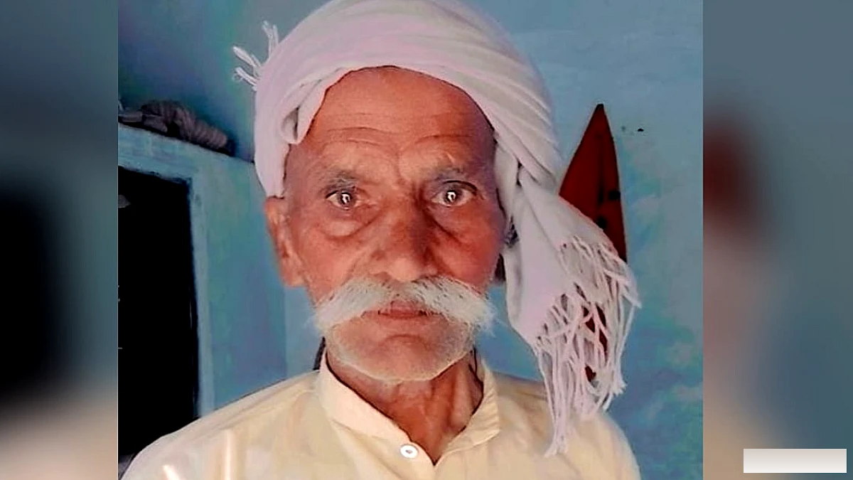 वृद्धाश्रम के शौचालय में फंदे से लटका बुजुर्ग का शव मिला, गले में फूलों की माला