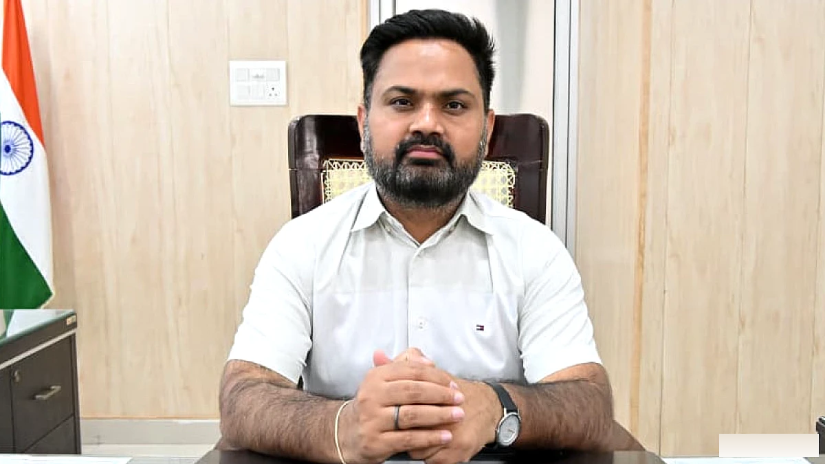 डीएम ने कहा, सड़क मरम्मत की रिपोर्ट और वास्तविकता में अंतर होने पर अधिकारियों को नपेंगे