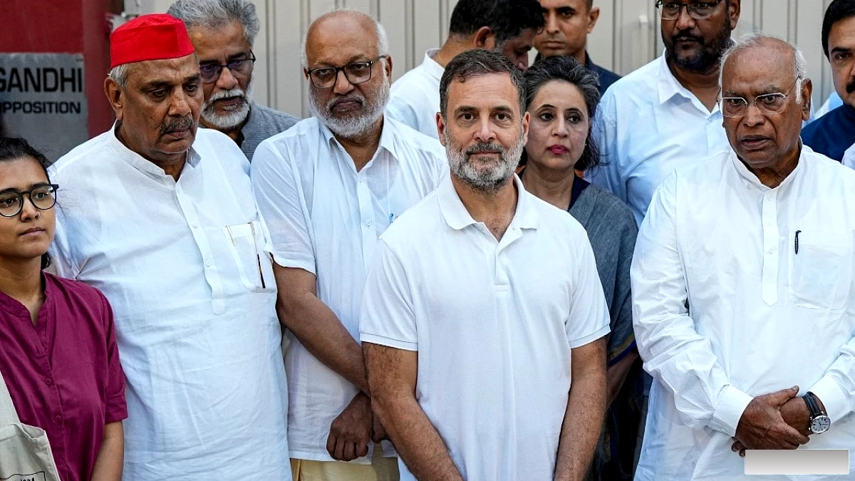 राहुल गांधी की याचिका पर सुप्रीम कोर्ट में आज सुनवाई, ज्ञानेश कुमार के खिलाफ अर्जी दायर