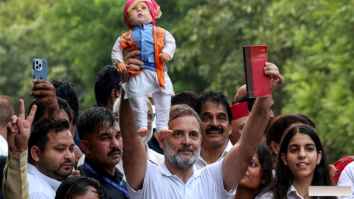 सुप्रीम कोर्ट ने राहुल गांधी को अपने आचरण की सफाई देने का आदेश दिया