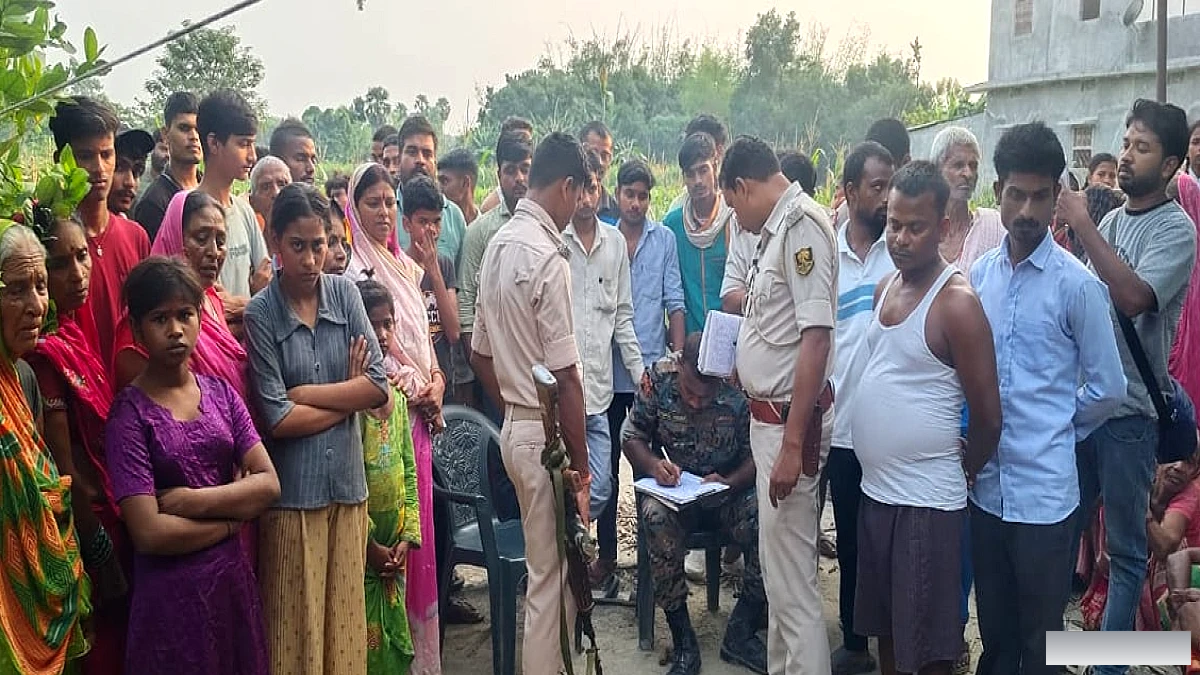 गड्ढे में मिला महिला का शव, गले और सिर पर जख्म के निशान से हत्या की आशंका