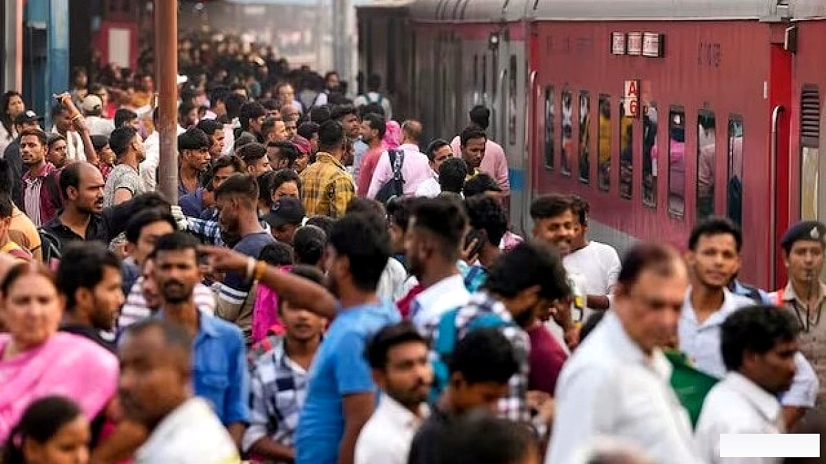 रेलवे ने काउंटर टिकट यात्रियों को 45 पैसे में 10 लाख बीमा कवर