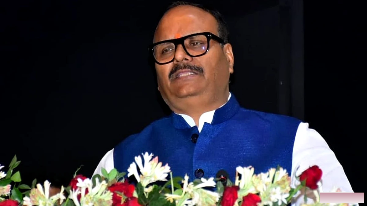 डिप्टी सीएम ब्रजेश पाठक का अलिगड़ जिला अस्पताल दौरा