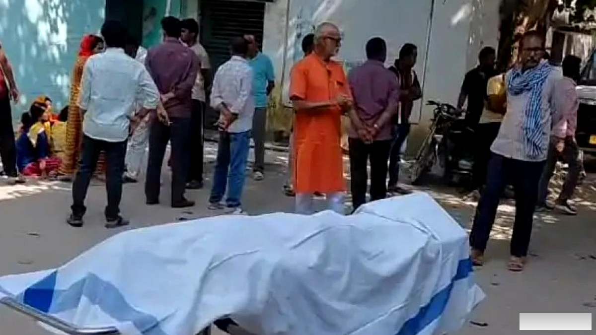 सिर में गंभीर चोट, अस्पताल में तोड़ा दम; हादसे के बाद फरार बाइक सवार की तलाश में जुटी पुलिस