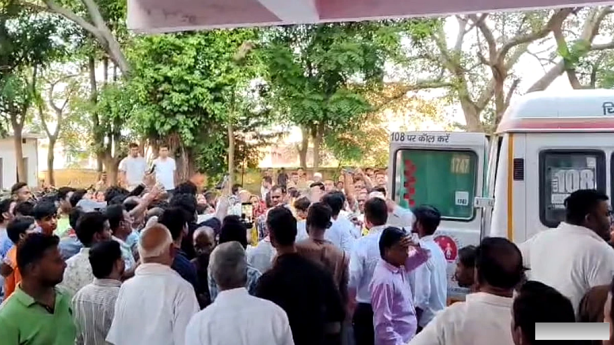 कन्नौज में क्रेन दुर्घटना: बाइक पर सवार छात्र की मौत, पिता एवं भाई गंभीर घायल