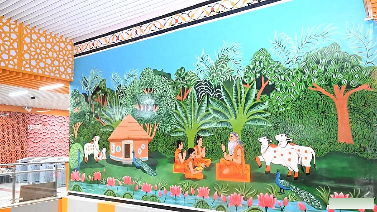आगरा मेट्रो स्टेशन पर रामायण के रंगों का अनावरण, ब्रज की छटा और राधा‑कृष्ण की दर्शन