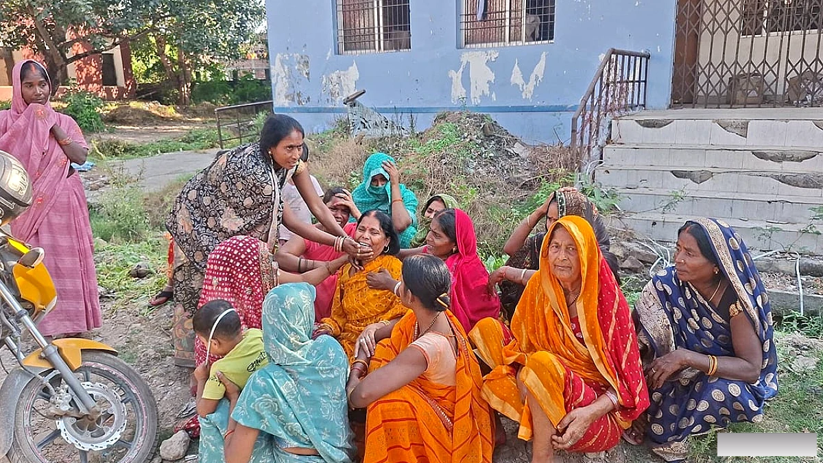 अस्पताल के गेट पर दो घंटे तक तड़पते रहे स्वास्थ्यकर्मी! संदिग्ध मौत के बाद सीसीटीवी फुटेज से उठे सवाल