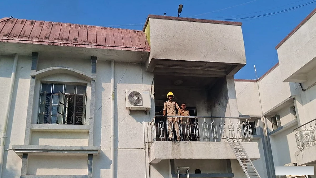 सर्किट हाउस में एसी ब्लास्ट से लगी आग, बगल के कमरे में ठहरे विदेश मंत्रालय के डायरेक्टर बाल-बाल बचे