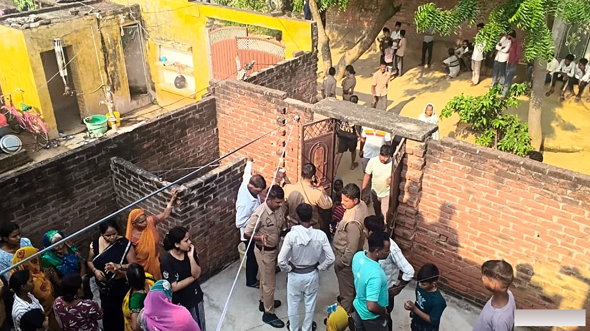घर में चारपाई से बंधा मिला वृद्धा का शव, लूट के बाद हत्या की आशंका, घर में अकेली रहती थीं, जांच शुरू