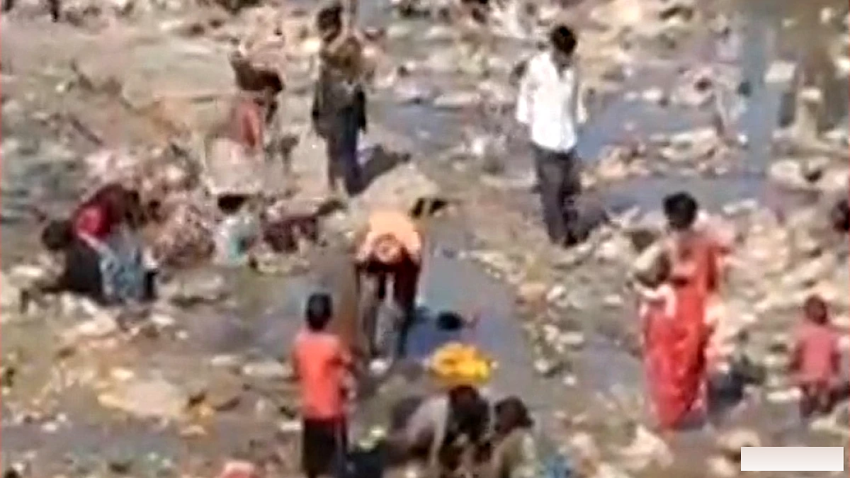 हरिद्वार की सूखी गंगा में मिला प्राचीन खजाना, सरकारी टीम ने किया सुरक्षित संग्रह