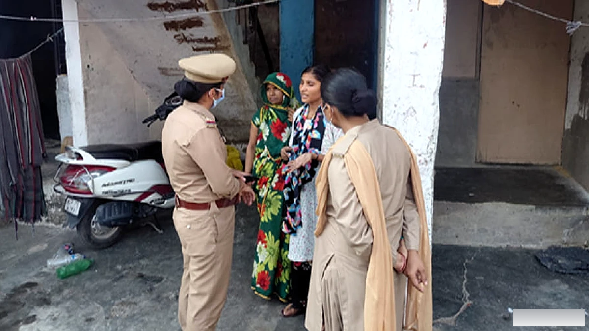 सिक्योरिटी गार्ड की हत्या, शव बक्से में बंद, बेटी लापता: इटावा मामला खुला