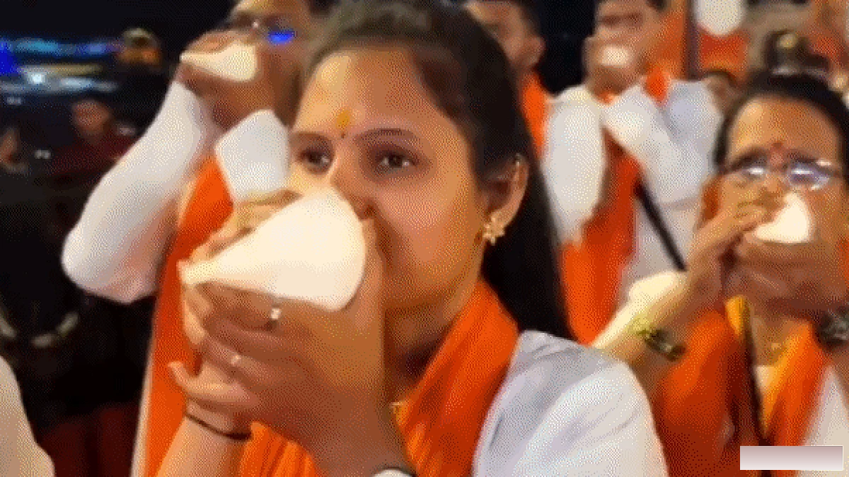 नासिक में गिनीज वर्ल्ड रिकॉर्ड: 501 लोगों ने एक साथ शंखनाद किया