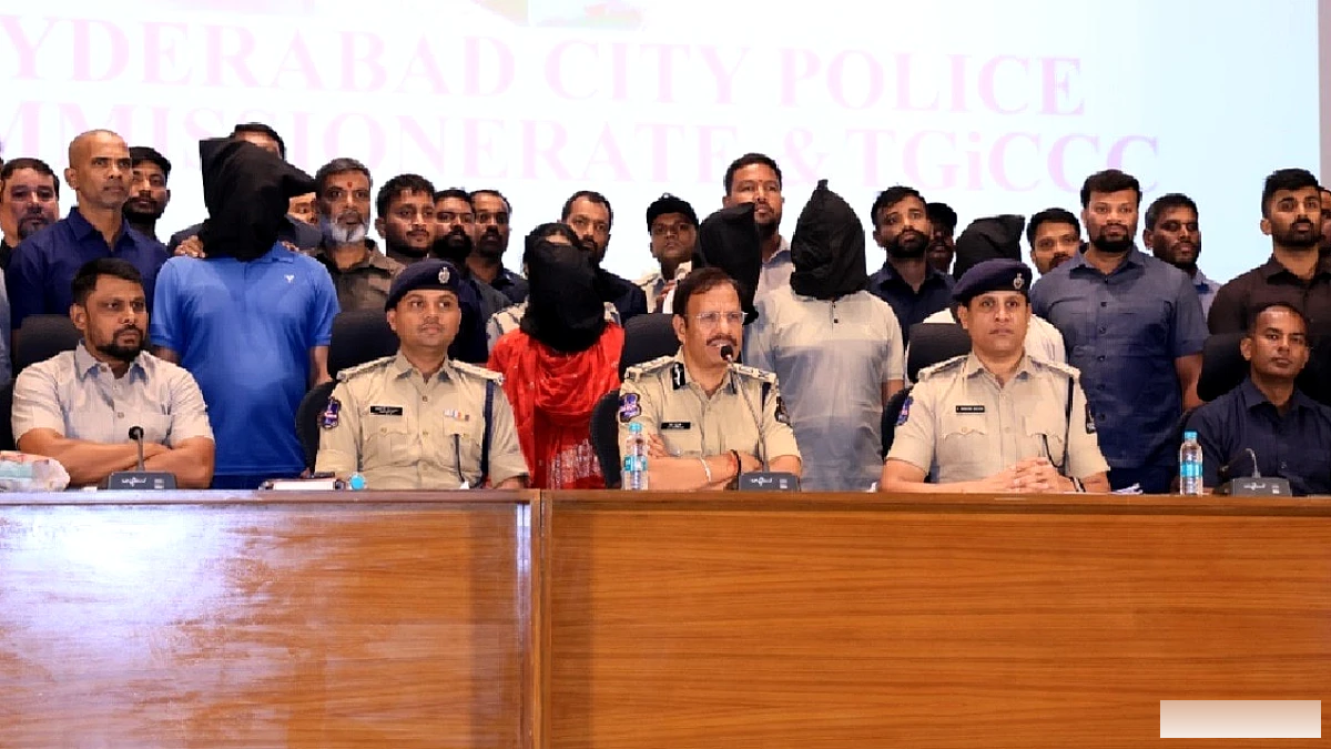 हैदराबाद में रिटायर्ड IPS अधिकारी की पत्नी की हत्या‑लूट में शामिल नेपाल‑आधारित गैंग के 4 सदस्यों को गिरफ्तार