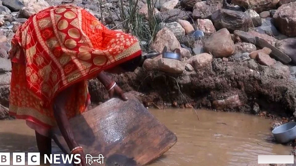 पैरों और पीठ में दर्द, दवा भी खानी पड़ती है', सोने की तलाश में नदी की ख़ाक छानते लोग