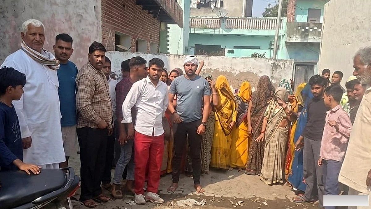 वीडियो से मिले सुराग, सौतेली बेटी हिरासत में, ग्रामीणों ने फांसी की मांग