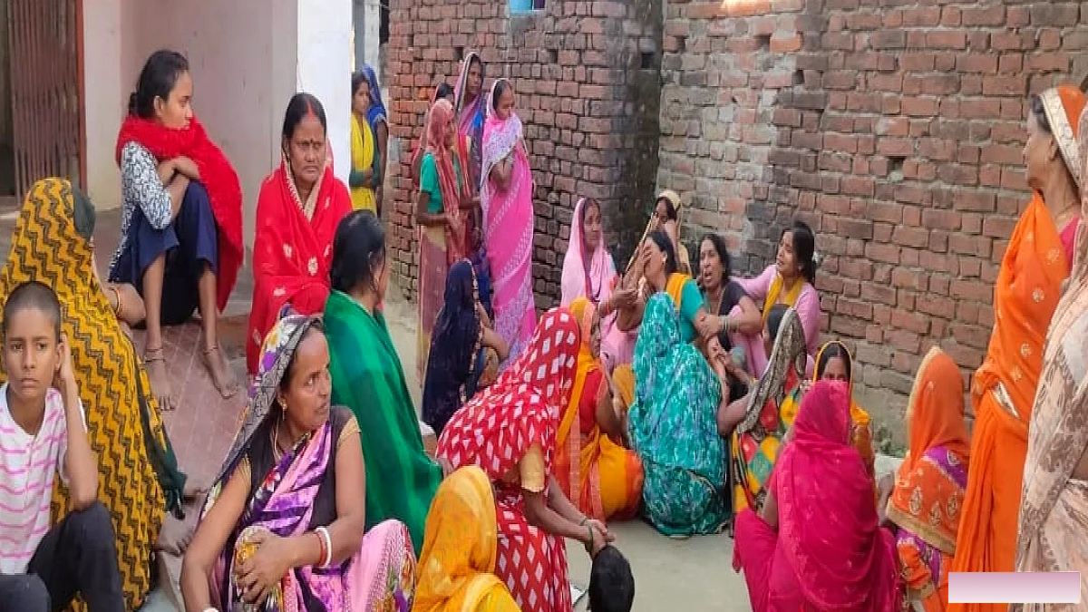 मामा के घर से लौटे 25 वर्षीय युवक की बेरहमी से हत्या, घटनास्थल से मटन-चावल और खून से सने चप्पल बरामद