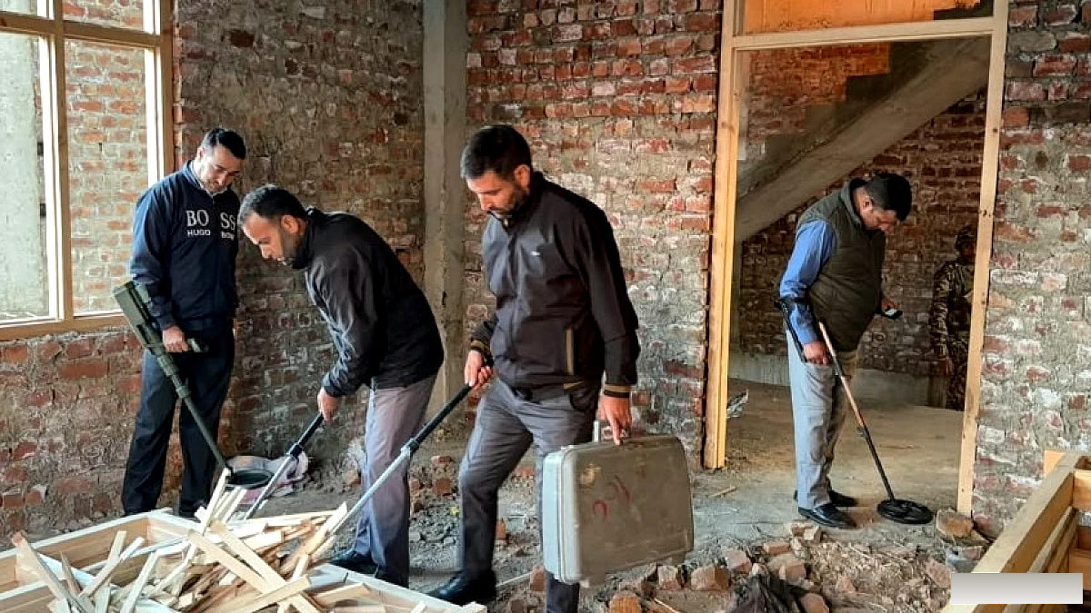 बांदीपोरा में दो इमारतों में चार काल्पनिक आतंकियों को निशाना बनाकर एंटी‑फिदायीन मॉक ड्रिल