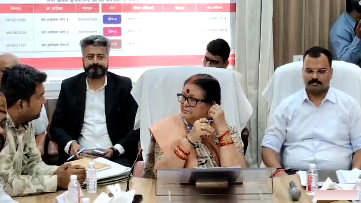 कार्यकारिणी बैठक में वकील साथ लेकर आईं महापौर, नगर आयुक्त ने कहा "बाहरी को जवाब देने के लिए नहीं बैठा हूं