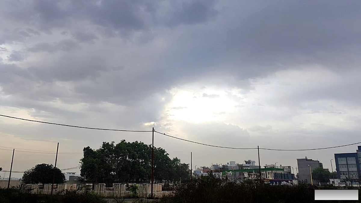 चक्रवाती तूफान अर्नब का असर: बरेली में बदलेगा मौसम का मिजाज, दो दिन बारिश का यलो अलर्ट जारी